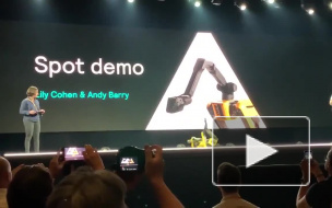 Робопес Boston Dynamics упал на сцене во время презентации