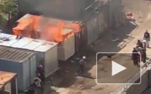 Видео: около стройплощадки на Парнасе произошел пожар