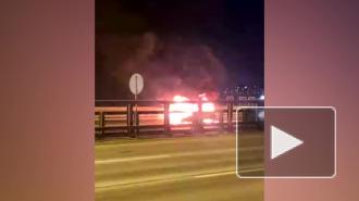 На КАД ночью сгорел легковой автомобиль