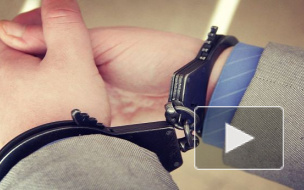 Бывшие сотрудники ОМОН за обыск с топором ответят перед судом 