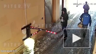 "Миссис Россия-2015" сломала шлагбаум во дворе на Курляндской из-за конфликта с соседями