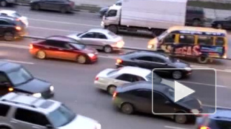 Видео с места ДТП в Москве, где столкнулись 12 иномарок