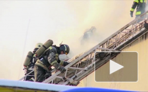 8 пожарных машин тушили пожар на улице Розенштейна, огонь бушевал два часа