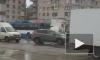 Перекресток Голикова и Ветеранов затопило из-за прорыва недавно поменянной трубы