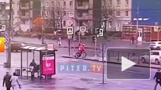 Видео: ДТП на пересечении улицы Джона Рида и проспекта Пятилеток