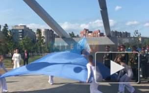 Видео: в сквере Генерала Селезнева открылся памятник "Первым летчикам России"