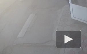 В Красноярском магазине камера запечатлела действия грабителей 