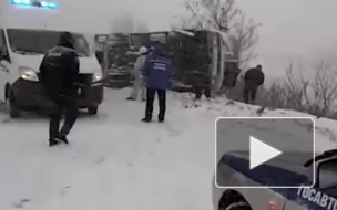 Видео: Пассажирский автобус перевернулся в Белгородской области