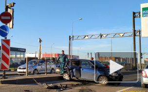 Самосвал Volvo протаранил две легковушки на Таллинском шоссе