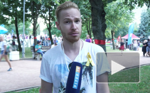 Стас Давыдов обратился к школьникам: "Учитесь пользоваться интернетиком!"